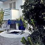 Elga & Hotel