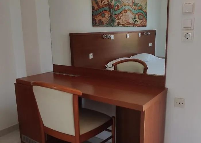 Elga & Hotel Kardamena (Kos)